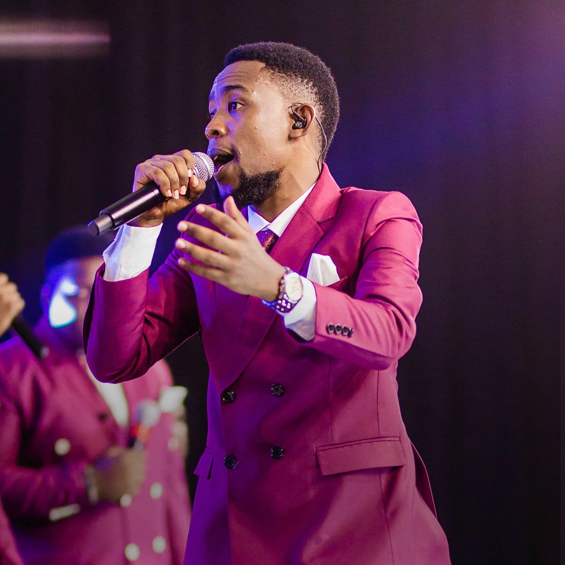 John Kavishe ft Victor Kakoma – Ushuhuda
