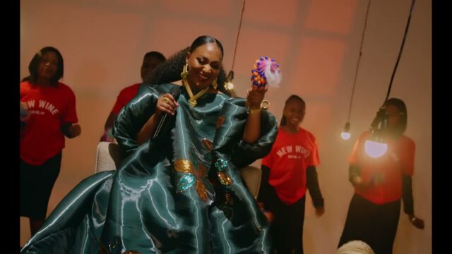 Bella Kombo – Seen The Light