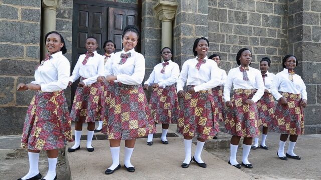 Kwaya ya Mt. Maria Goreth – Bwana Unibadili Kwaya ya Mt. Maria Goreth – Bwana Unibadili