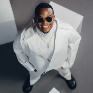 Joel Lwaga – Usipigane
