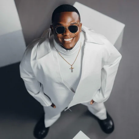 Joel Lwaga – Usipigane